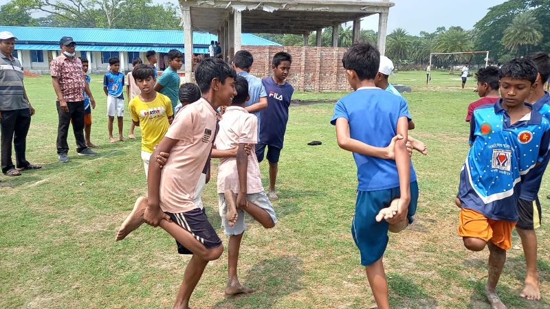 মাদারীপুরে অ্যাথলেটিক্স ও গ্রামীণ খেলাধুলার প্রতিযোগিতা অনুষ্ঠিত